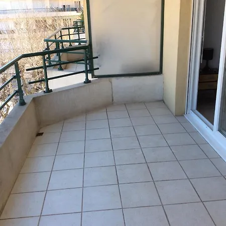 Le Plazza Lägenhet *